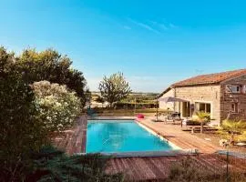 La Villa Belly - ancienne grange avec piscine et home cinema