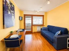 Hostdomus - City Center Apartment