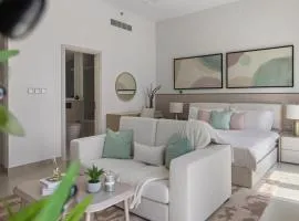 Luxury Yas Studio near Yas Golf & F1