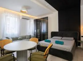MaisonNova Deluxe Studio