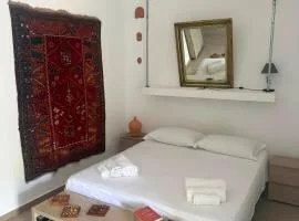 DRACME Private Rooms in Neapolis
