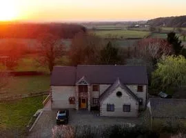 Luxury Retreat I Hot tub I Cinema I Games