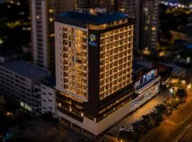 Aura Suites