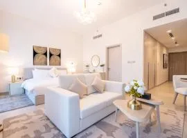 Urban Studio - Serene Chic Luxe Retreat