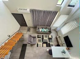 Enbbie Luxury Townhouse
