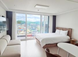 SurfResort INN-The City YangYang, ξενοδοχείο σε Yangyang