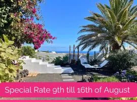Full Relaxation - Private Villa - Sea View - Stunning Garden - 2 Terraces - 2 Bedrooms - Wifi - Parking - Washing Machine