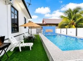 Anak Perantau Private Pool Family Stay Homestay