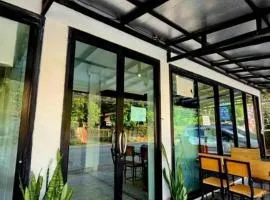 Jonah Hotel