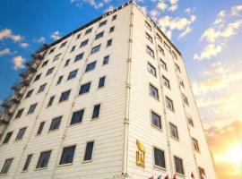 BAZ Hotel University District, hotel sa Baghdād