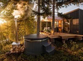 Hunters Cabin Panoramic Windows Hot Tub Projector Alpaca and Deer Park, hotel din Līči