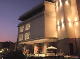 Hotel Millennium