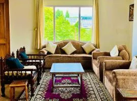 Luxe 3BHK 3 Pvt Balcony Wifi rajbaghstays