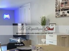 Le République Street