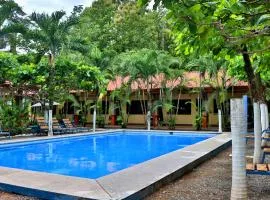 Hotel D'Lucia - Quebrada Ganado, Jaco, Costa Rica