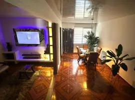 Casa comoda con aire y garaje en La Union V