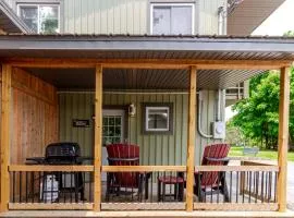 Westlake Cottage - Hillier Lodge