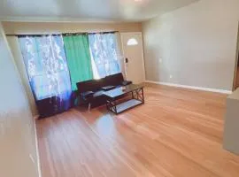 Pet friendly,king beds,fully fenced ,3 bedroom