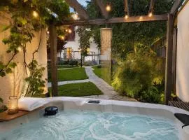 Central sommardröm Visby(AC,Jacuzzi, Bastu,Elbil)