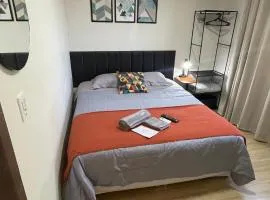 Villa Serena Garden - Quarto Cama Queen - Banheiro Compartilhado