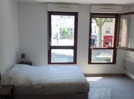 Cozy & bright - Heart of Chaville - Paris 15 min