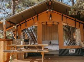 Pasika Glamping - Romantic Getaway for Two on Brač Island, hôtel à Pučišća