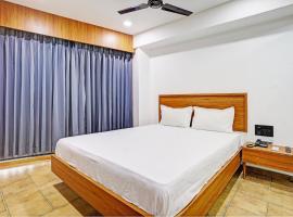 Hotel O KGS Hotel, מלון בסוראט