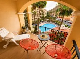 Castle Harbour Los Cristianos Beautiful studio with pool view