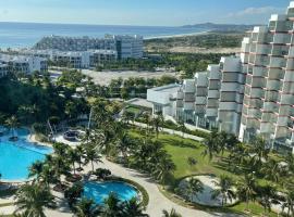 Cam Ranh Resort Seaview Apartment: Miếu Ông şehrinde bir otel