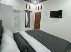 Ej house