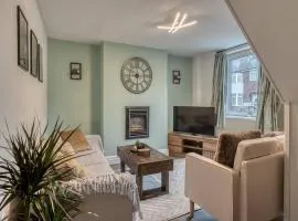 Fully Furnished & Equipped 2-Bedroom Retreat Sleeps 5 Family-Friendly Home Away from Home