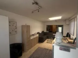 Gemütliches, barrierefreies Apartment in Dortmund-Brackel, Ruhige Lage, nur 5 Minuten zum Flughafen Dortmund