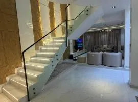 Xclusive Luxury Apt