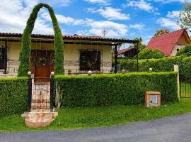 Casa campestre cerca de termales con WiFi y parqueadero