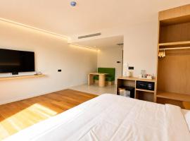H&H Boutique Hotel, hotel di Cukai