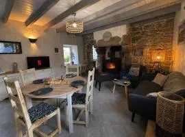 La Maison du pays - Parking & Terrasse