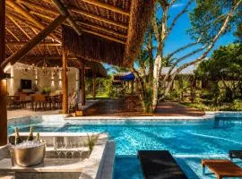 Casa de luxo na Península de Maraú! Área Externa Premiada - 4 suítes - Piscina - Lancha & Mais