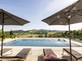 Haus Vogl Anger - Ferienwohnungen mit privater Sauna und beheizten Salzwasser Pool in Panoramalage und Nähe zu Salzburg und Berchtesgaden