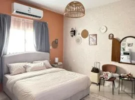 The Italian Studio7
