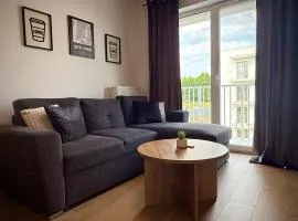 Apartament Dąb & Czerń
