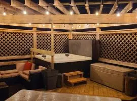 Finger Lakes Retreat! Hot tub, SAUNA and Country Views!