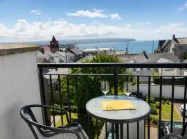 Seaview Haven-2 Minute Walk to Seafront-Free Parking