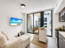 Casa Soléa - Luxury High-Rise Condo - Downtown Miami - Pool & Gym - Bright City Views