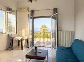 Modern Sea View Apartment - Arkitsa Rentals