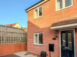 Mansfield 5 Persons 3 Bed with Private Parking