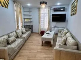 مفروشة السعادة