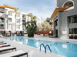 Woodland Hills Escape
