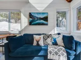 Modern Cottage in the Tremblant Ski Village