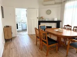 Pretty Villa Close to St Clair Beach private parking