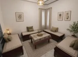مفروشة السعادة